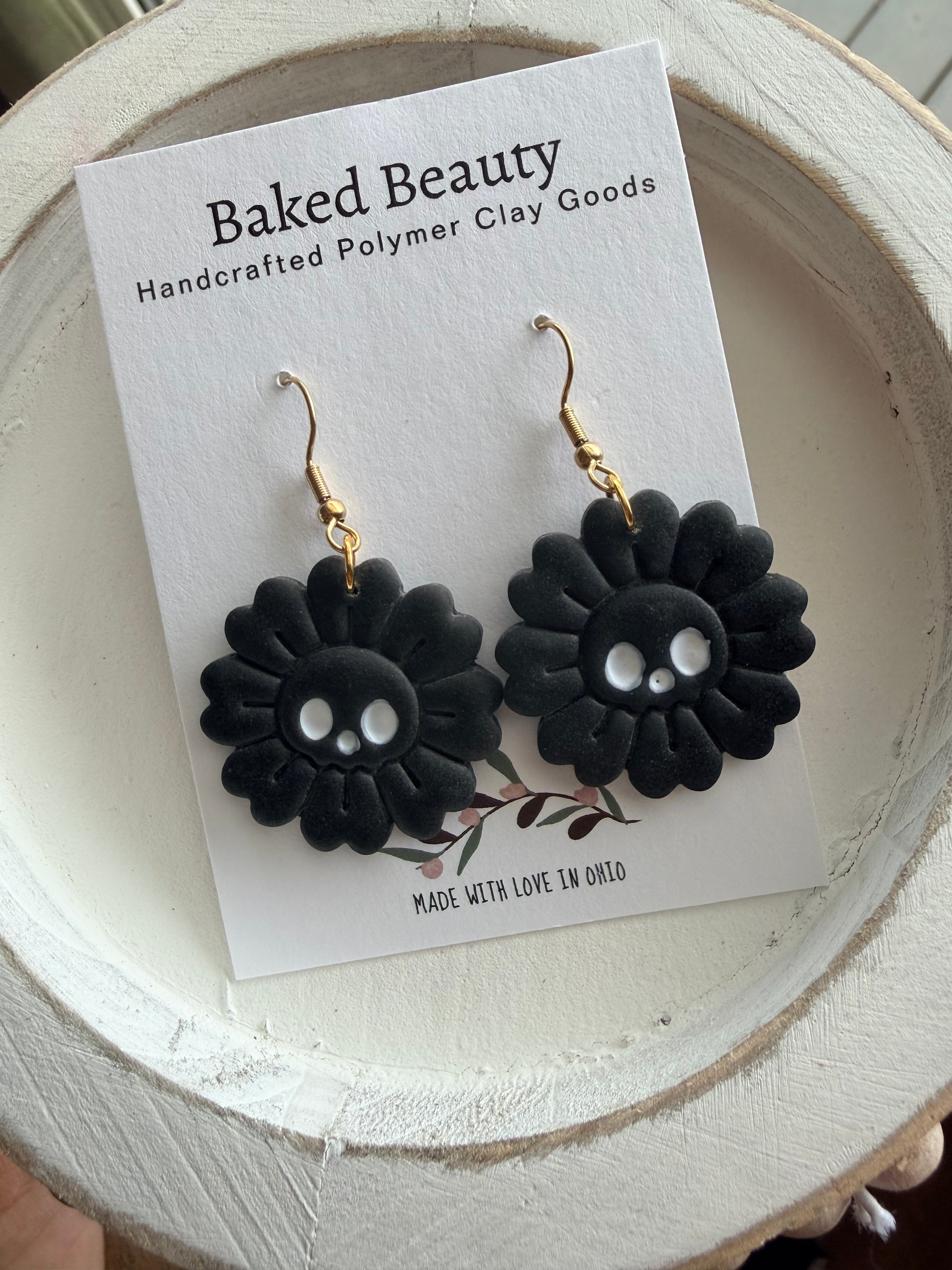 Skull Daisy Dangle